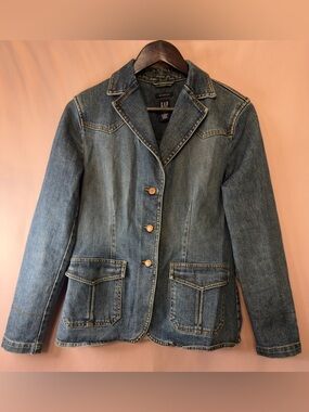 GAP Vintage Women's Blue Denim Button-Front Jacket